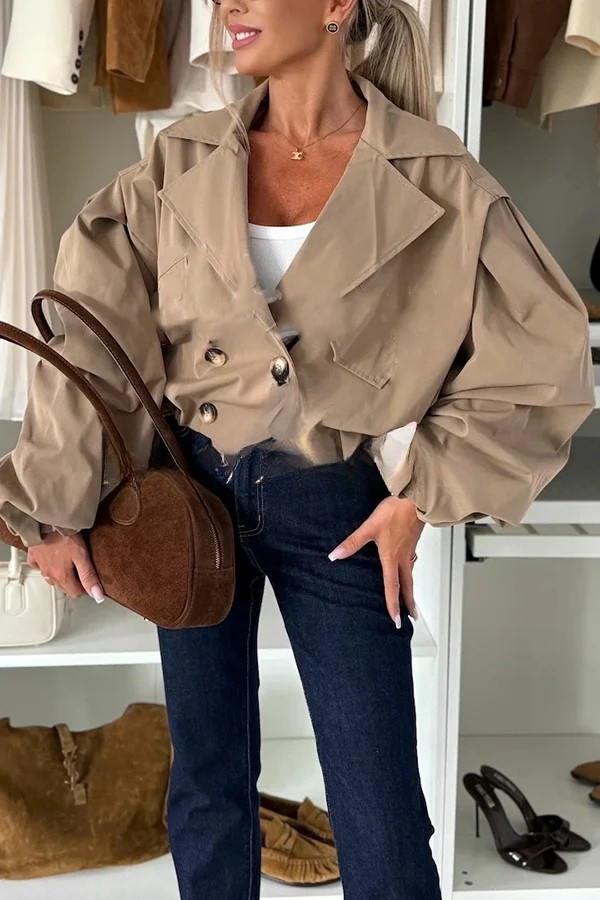Completo con Giacca bomber casual e Pantaloncini a campana con elastico in vita